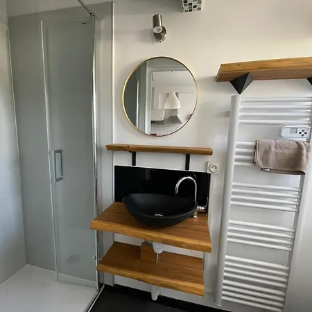 Sur 생팔레쉬르메르