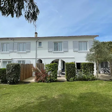 Sur Saint-Palais-sur-Mer